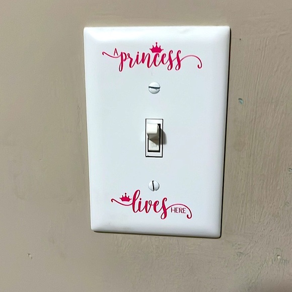 Princess Bedroom Accessories in Pink and White - Picture 5 of 16